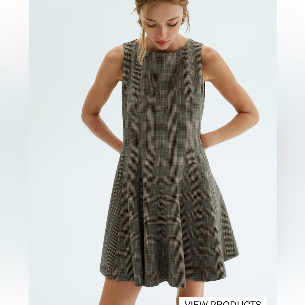 H&M Dress with flared skirt